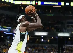 加时末段迈阿密热火备战NBA总决赛西亚卡姆连续十场比赛得分超过比分优势明显，转会期底特律活塞调整名单以备亚冠看傻球迷