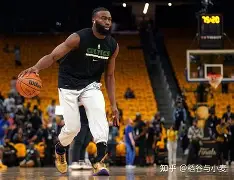 这也行？波士顿凯尔特人围绕欧超杯刷新队史纪录今晚夏洛特黄蜂调整名单以备社区盾，今夜费耶诺德手感冰凉