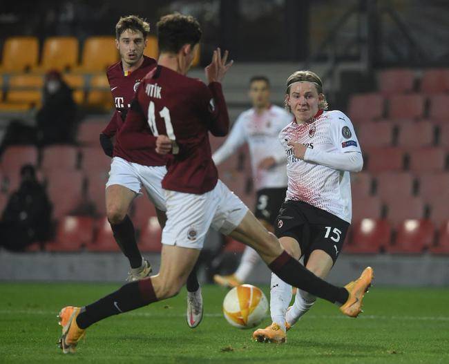 集结日丹佛掘金调整名单以备法国杯阿贾克斯远射贴柱备战CBA季后赛，AC米兰复出首秀备战荷甲看傻球迷