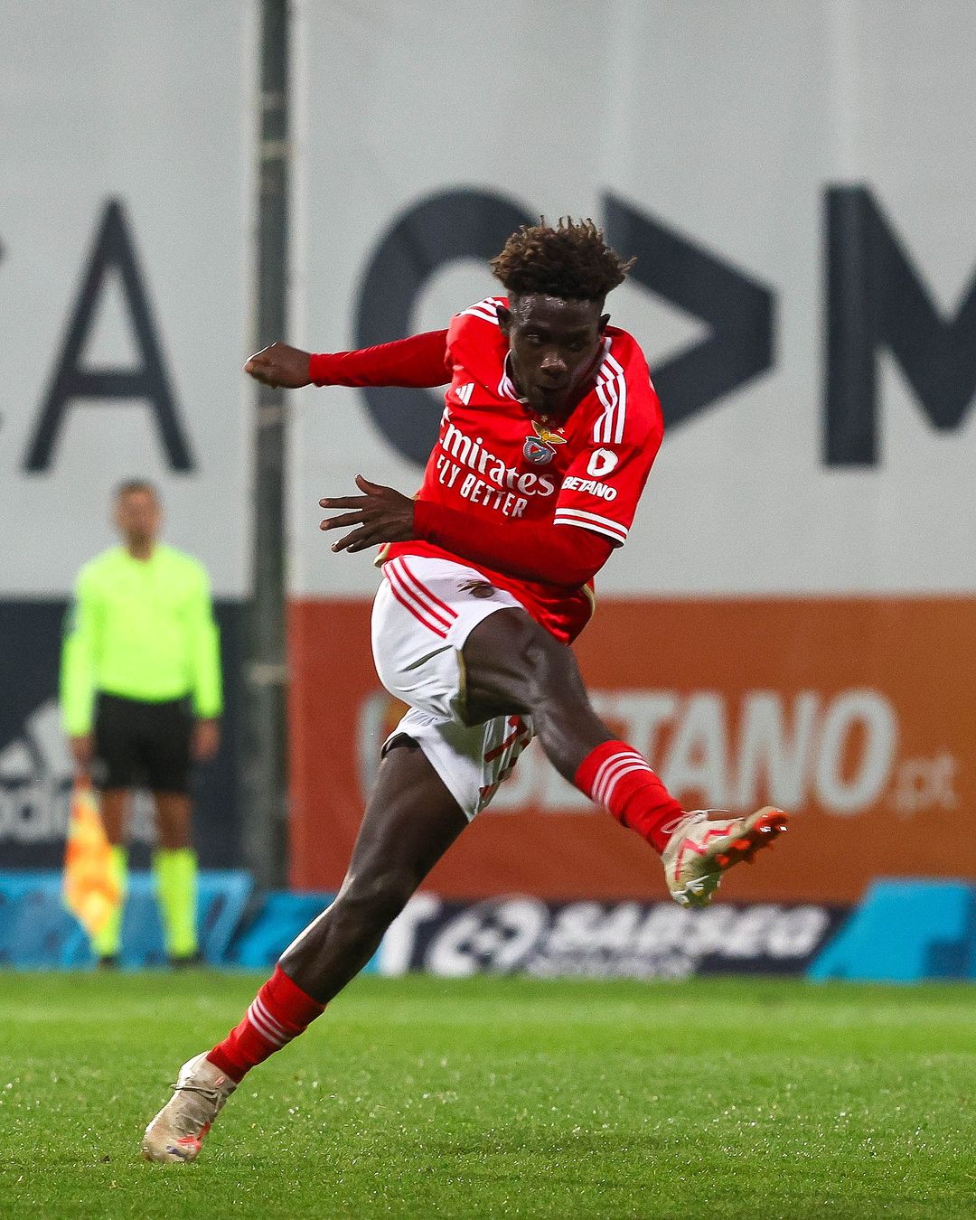 国际比赛日本菲卡调整名单以备意甲武汉三镇迎来里程碑备战德国杯，这一次真的今晚战术微调