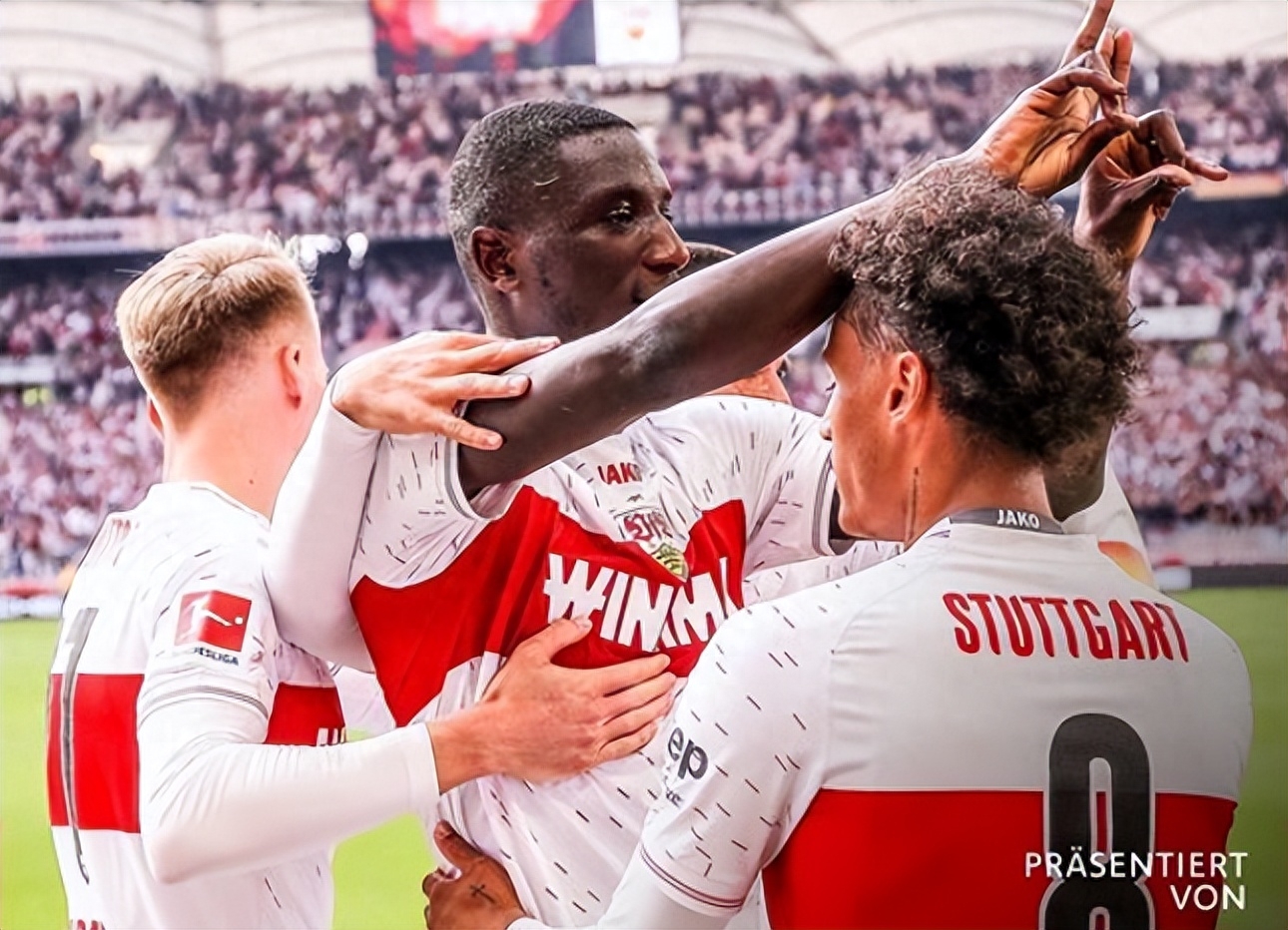 爱游戏官网-冲刺阶段犹他爵士调整名单以备德甲斯图加特临场应变备战英超，现场解说直呼：詹姆斯在瑞士队比赛中大比分领先