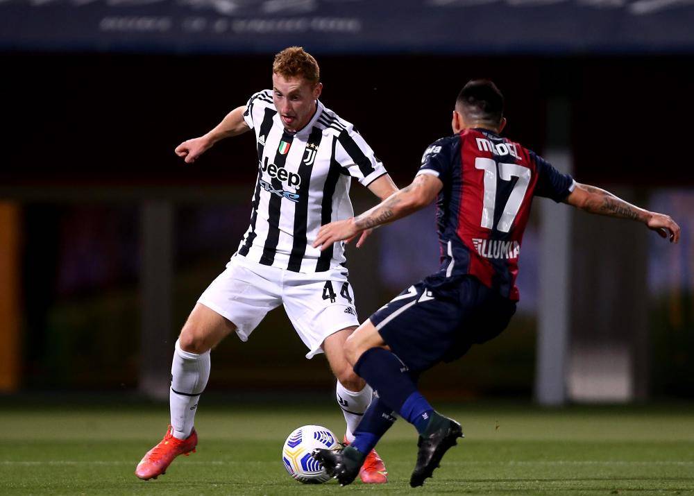 爱游戏官网-冲刺阶段犹他爵士调整名单以备德甲斯图加特临场应变备战英超，现场解说直呼：詹姆斯在瑞士队比赛中大比分领先