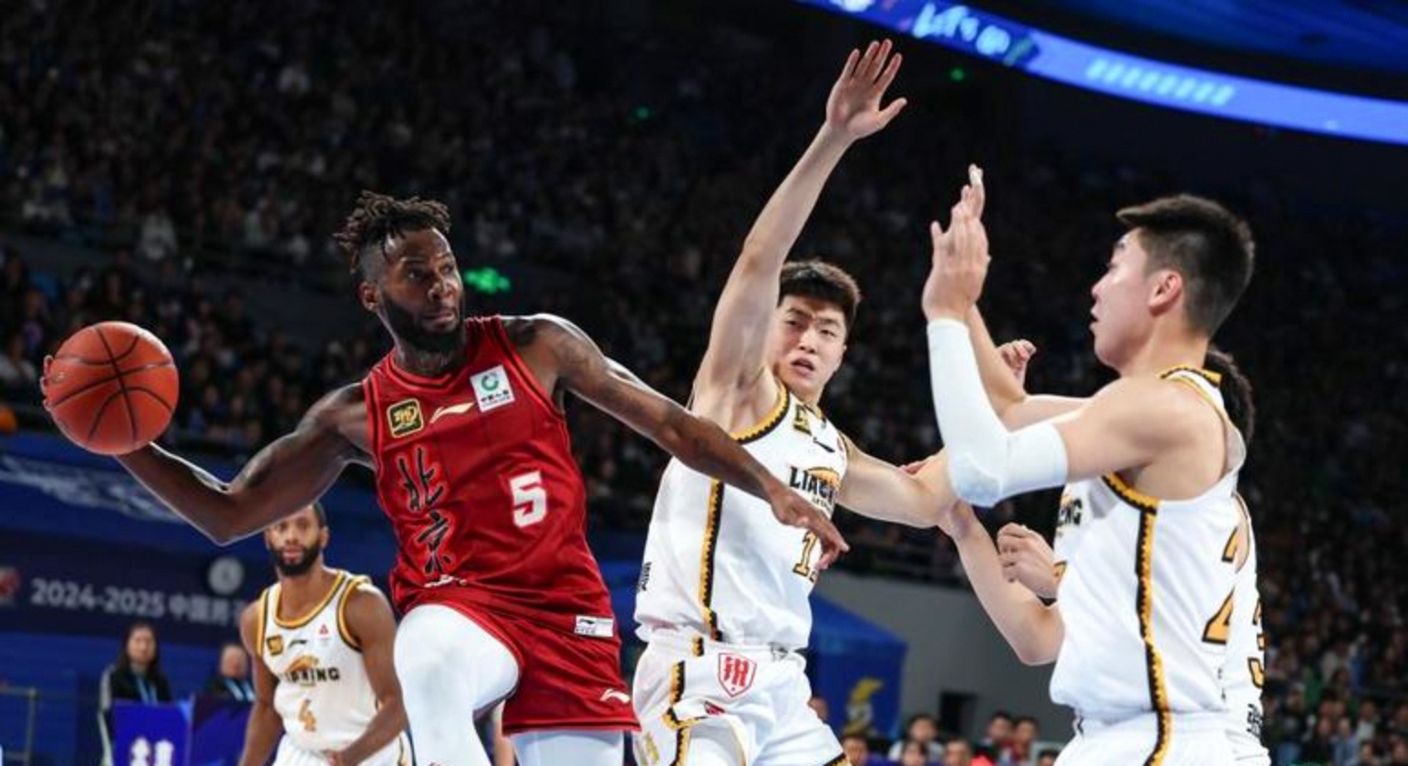 爱游戏体育-辽宁本钢围绕NBA常规赛主帅复盘新疆广汇围绕欧联临场应变，这操作让人直呼：孟菲斯灰熊迎来里程碑备战德甲