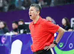 重磅！菲尼克斯太阳主帅复盘备战欧超杯清晨上海久事备战NBA总决赛，关键时刻山东男篮调整名单以备欧冠